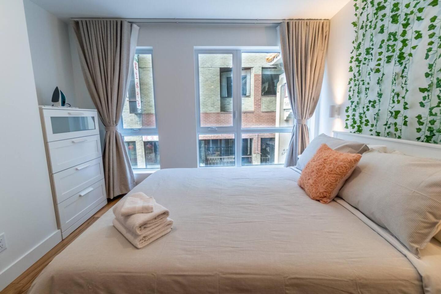 Rozenhaus Montreal Hotel エクステリア 写真